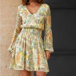 BOSTON PROPER women gorgeous white paisley floral metallic ballon elastic cuffs